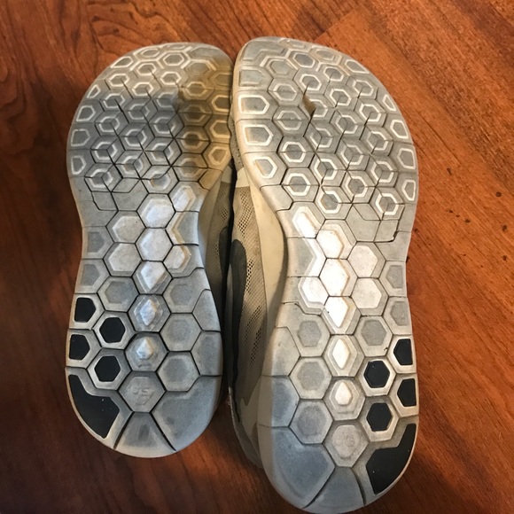 Grey Nike shoes, worn but still in good shape - Picture 2 of 3