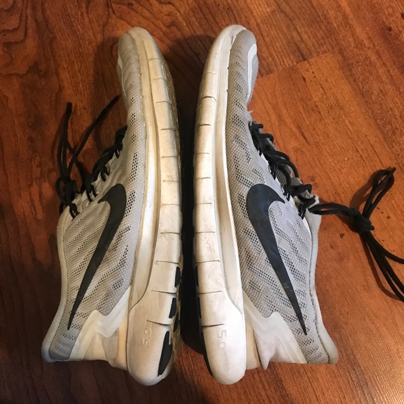 Grey Nike shoes, worn but still in good shape - Picture 3 of 3