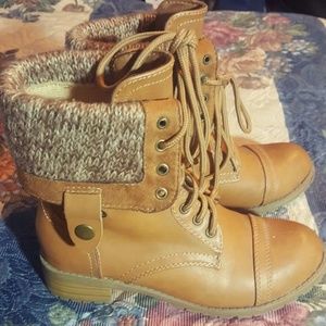 Combat Boots Size 7.5