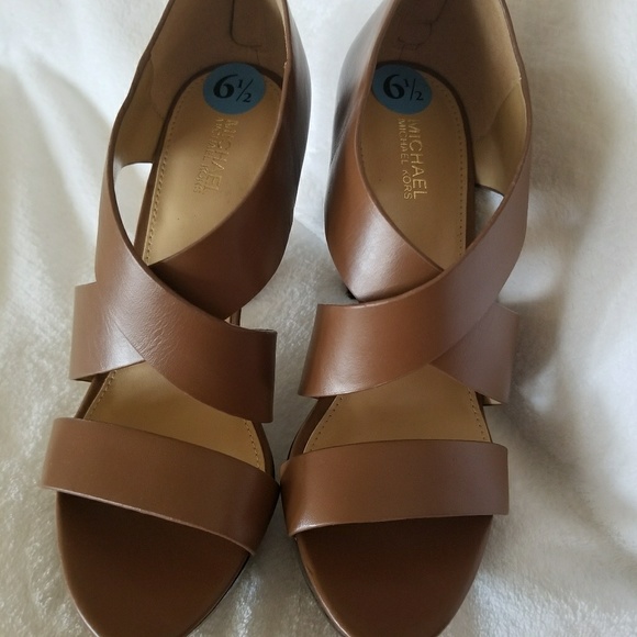 SOLD- Michael Kors Cross strap heels- size 6.5 - Picture 1 of 7