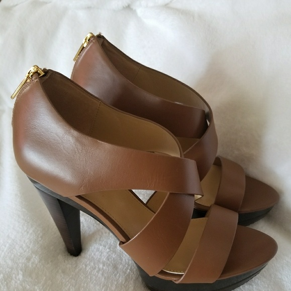 SOLD- Michael Kors Cross strap heels- size 6.5 - Picture 3 of 7