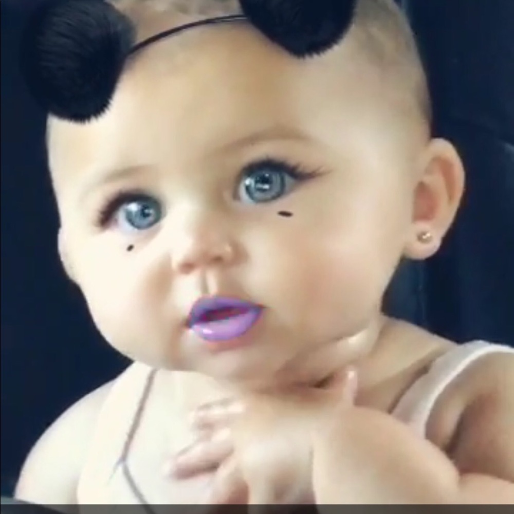 Meet your Posher, Caroline