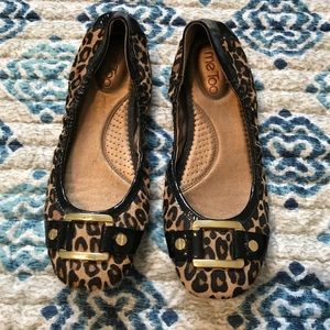 Me Too Leopard print flats