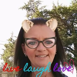 Meet your Posher, Dena