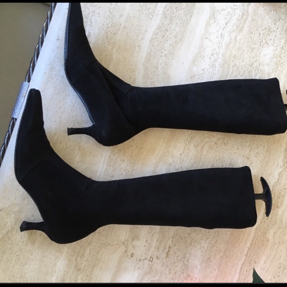 Gorgeous Black Stuart Weitzman Boots!