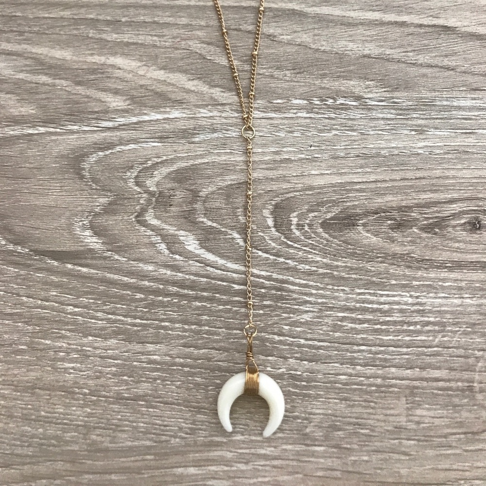 Long horn necklace - Picture 3 of 3