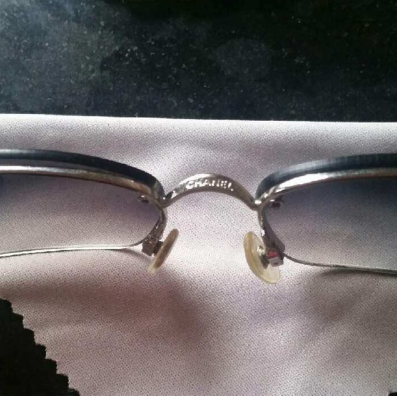 💯Authentic CHANEL Sunglasses with Rhinestones - Picture 3 of 8