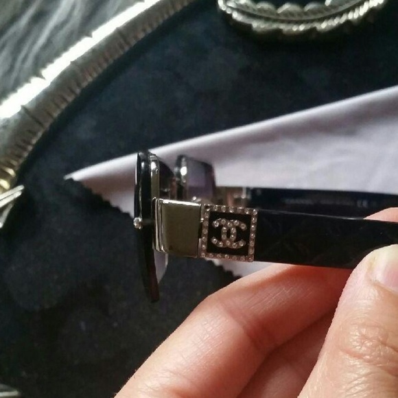 💯Authentic CHANEL Sunglasses with Rhinestones - Picture 7 of 8