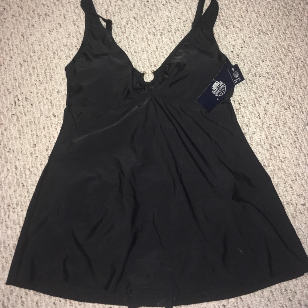 One Hour Sale! ❤NWT One piece swimsuit with skirt