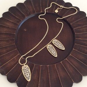 Kendra Scott necklace and earring set