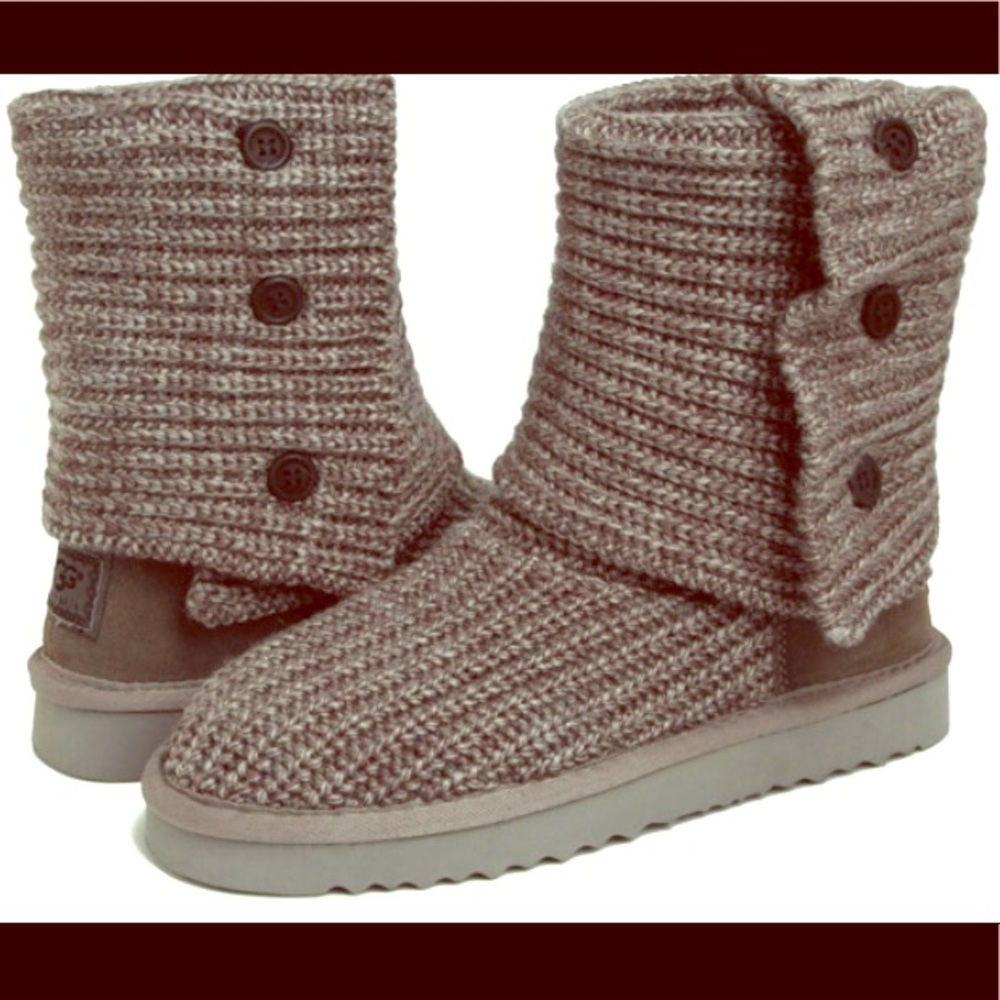 Ugg classic Carly knit 3 button gray boots