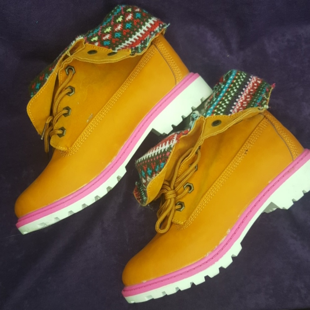 Suede boots