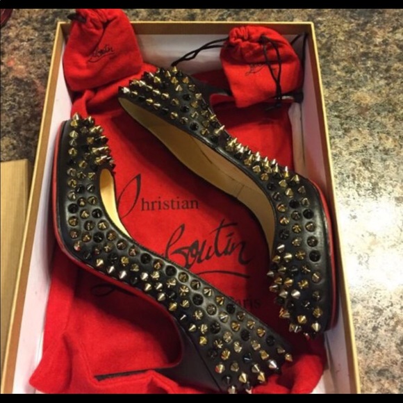 🛑SOLD🛑Christian Louboutin Pumps🛑 - Picture 2 of 4