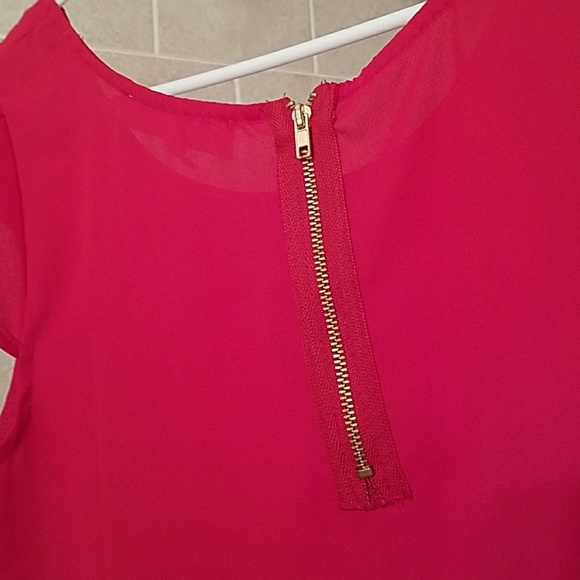 Red blouse - Picture 4 of 4