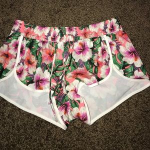 Swim shorts / regular shorts