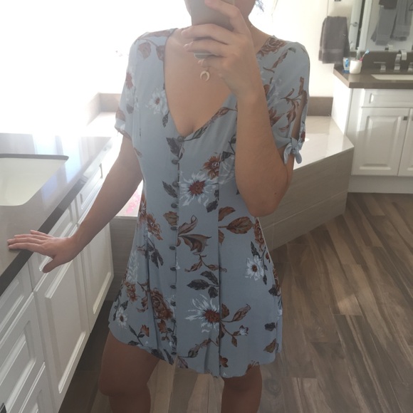 Urban Outfitters Dresses & Skirts - Kimchi Blue floral button-up dress