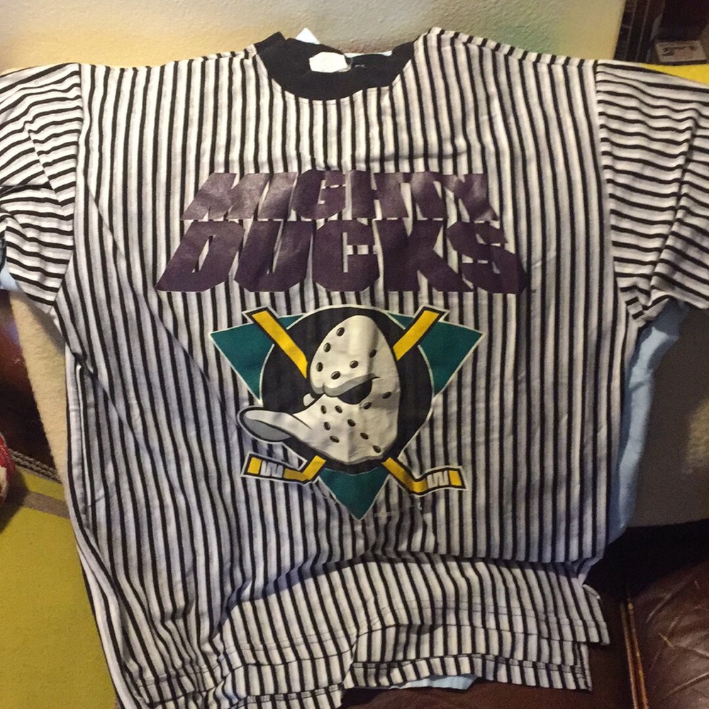 Mighty ducks T-shirt size L
