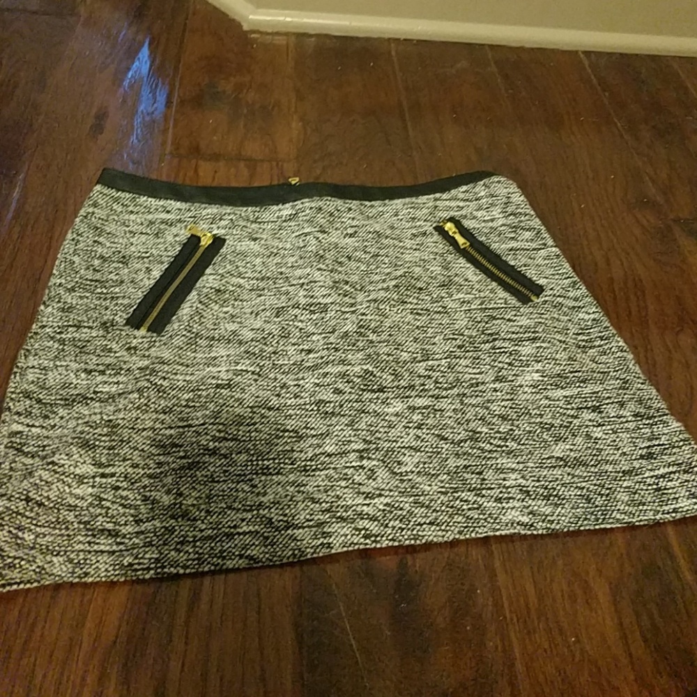 Express grey Tweed skirt size 4