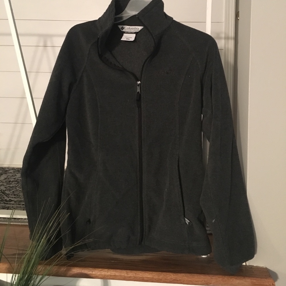 Dark gray Columbia fleece