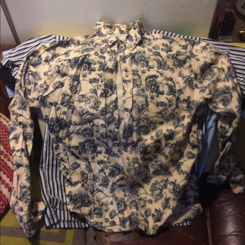 OBEY Propaganda floral button down size M