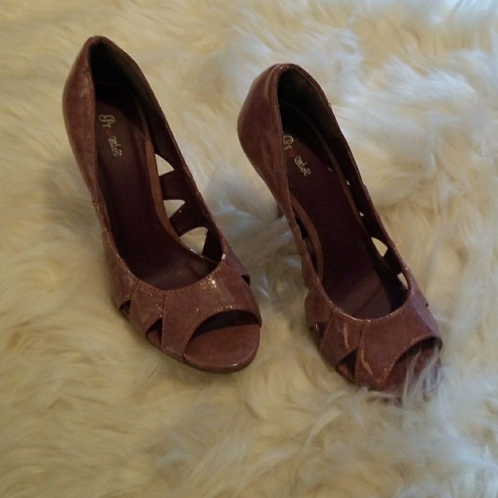 Ladies shoes