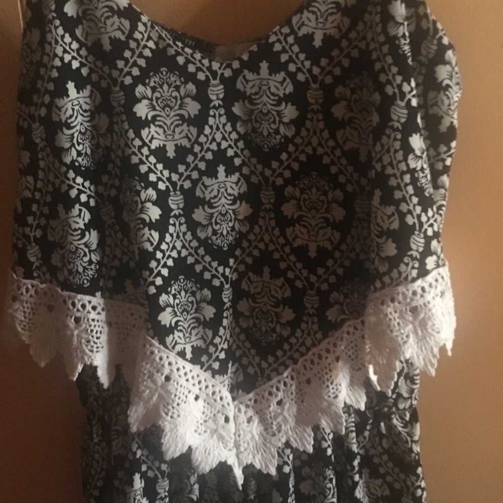 Beautiful Romper! - Picture 3 of 5