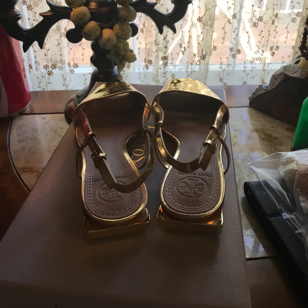 Sandals - Picture 2 of 4