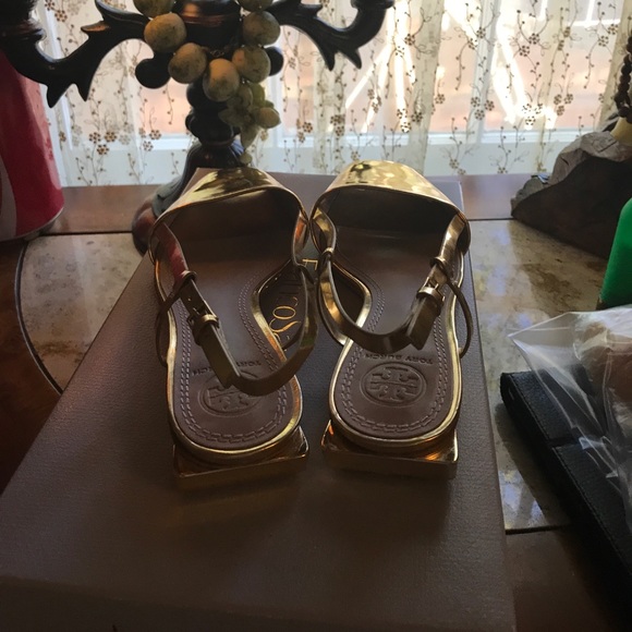 Sandals - Picture 2 of 4