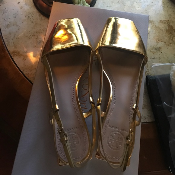 Sandals - Picture 3 of 4