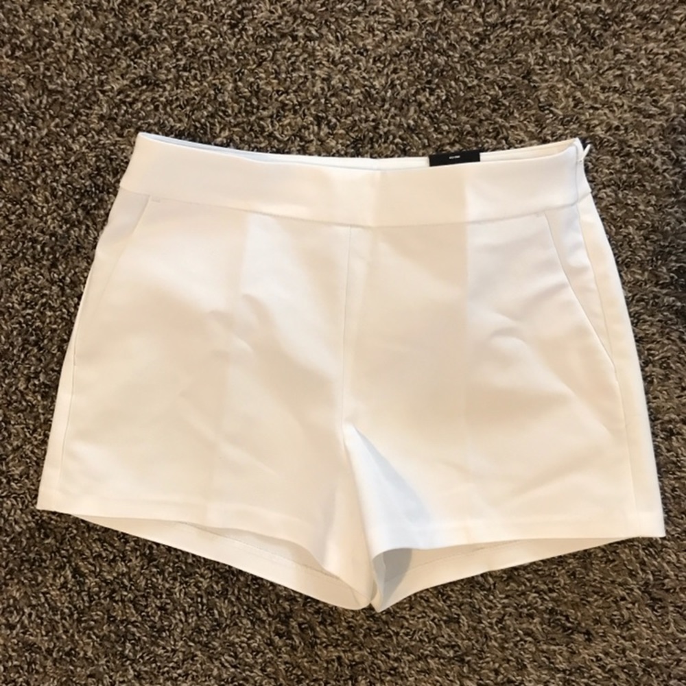 Express white dress shorts size 0 NWOT