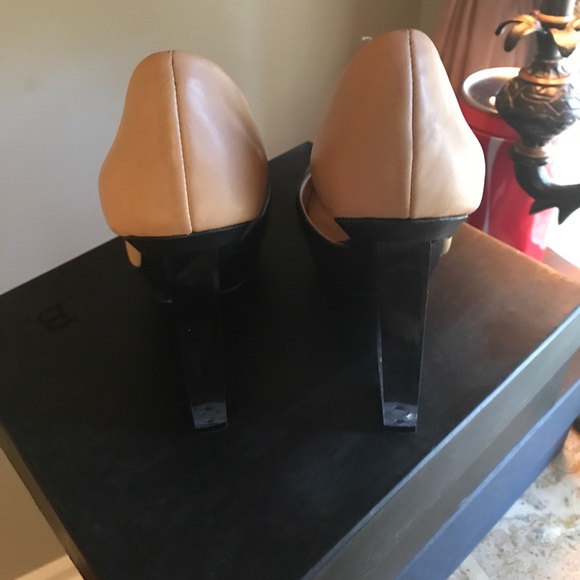 Shoes - Picture 2 of 4