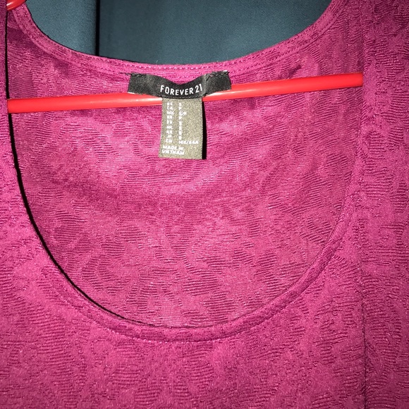 👗 Maroon Dress. Taking offers!! - Picture 2 of 3