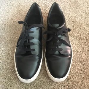 VINCE Black Leather Casual Shoes Size 10 Women's