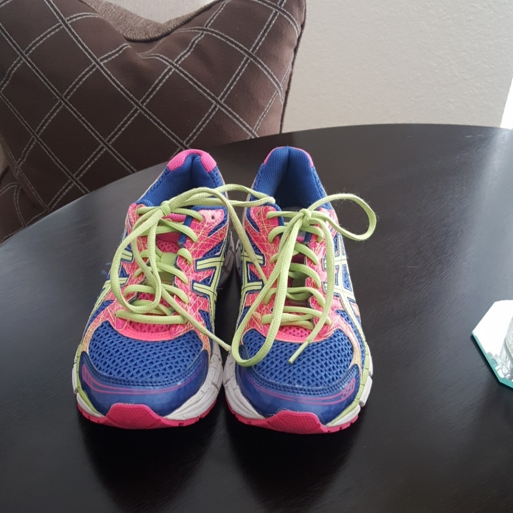 Asics Running Shoe sz 7 1/2