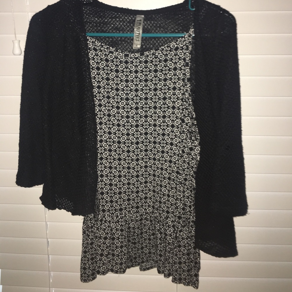 Cute tank top with a sweater - Picture 2 of 3