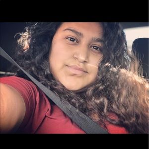 Meet your Posher, Itzel