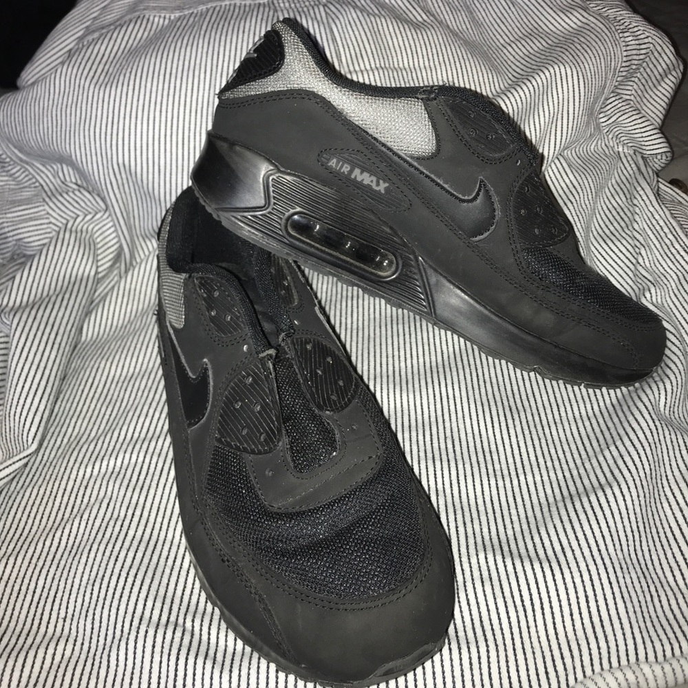 (Like New) BLK Nike Air Max