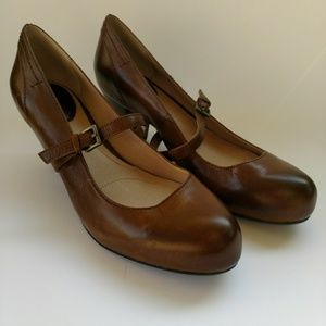 Frye brown leather heels