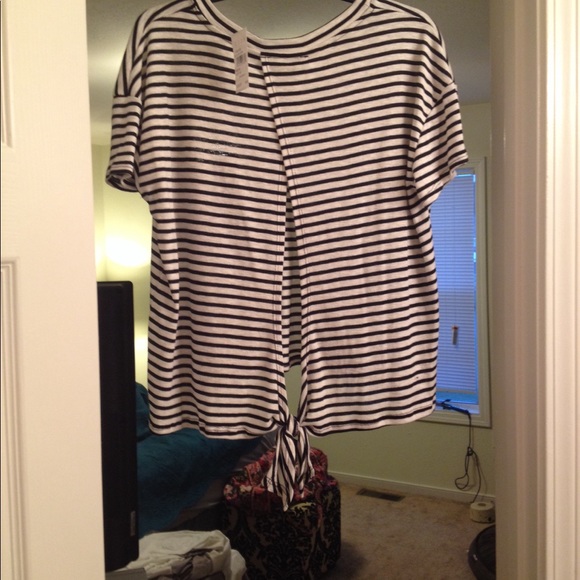 Top - Picture 2 of 2