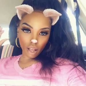 Meet your Posher, Regina