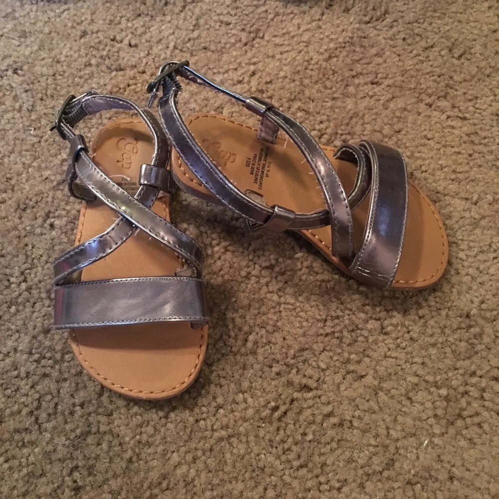 Baby Gap toddler size 6 gray silver pewter sandals