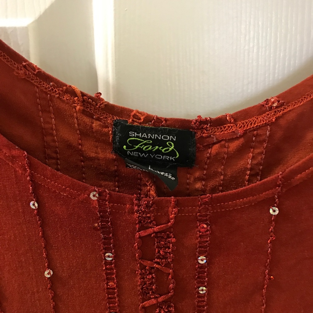 Rust colored blouse - Picture 2 of 3