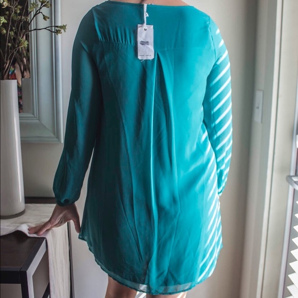 Teal long-sleeve boutique dress - Picture 2 of 4