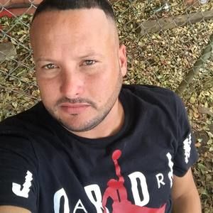 Meet your Posher, Henry