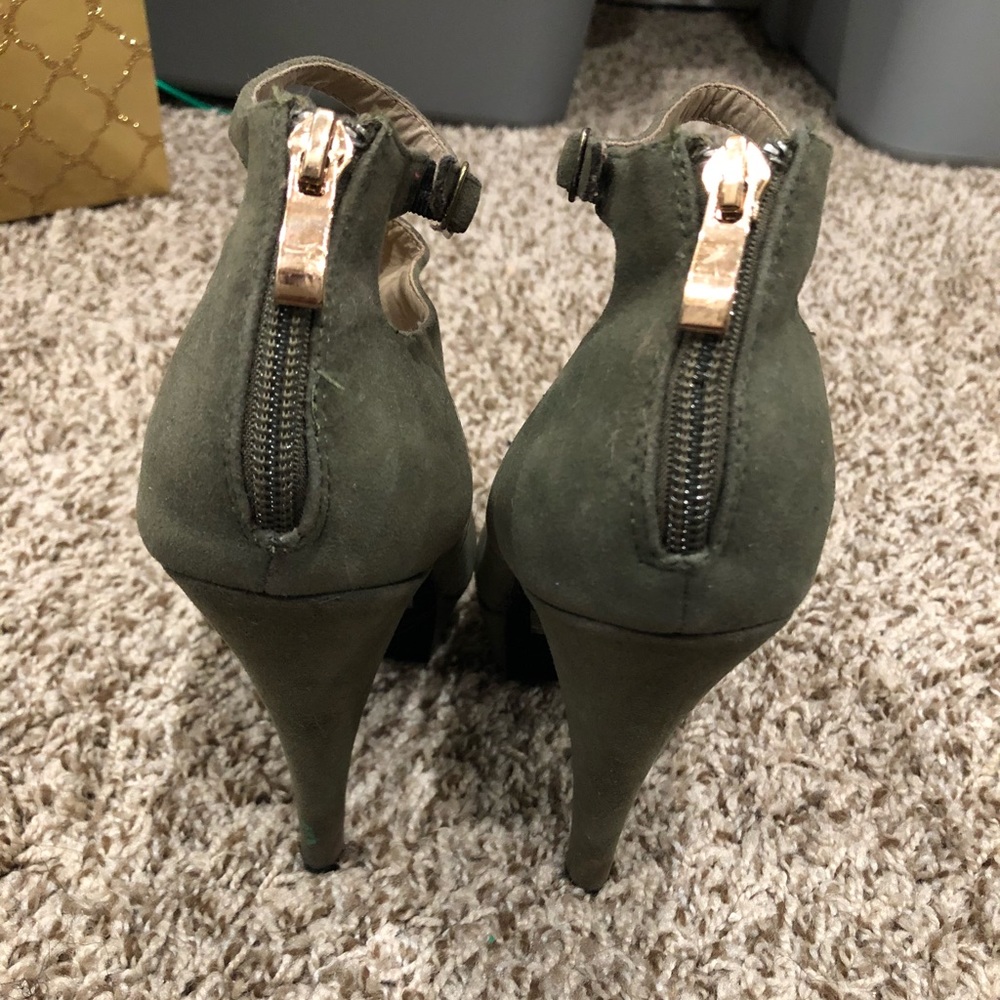 Peep toe ankle strap booties - Picture 3 of 5