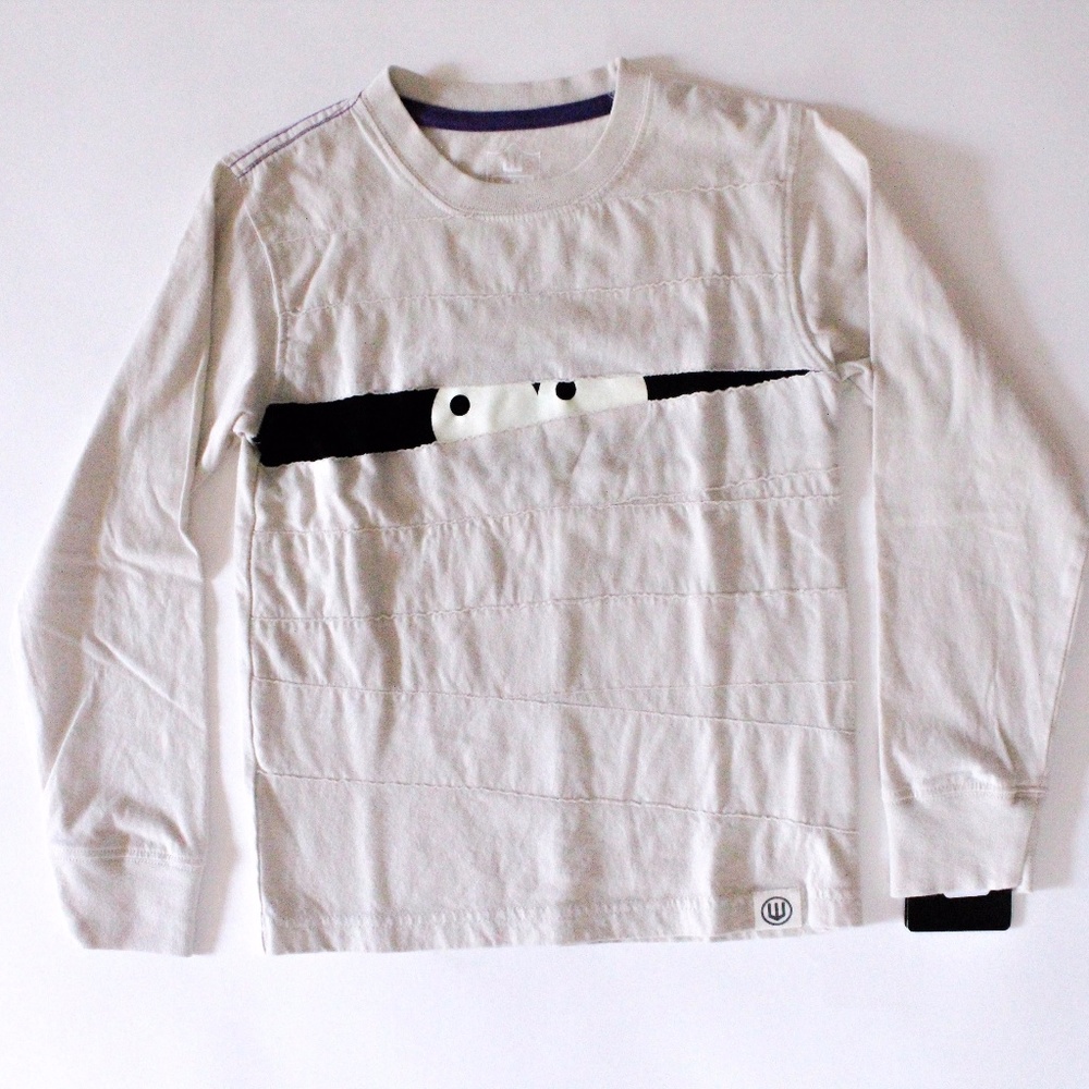 Wes & Willy - "Make Me a Mummy" Graphic Tee