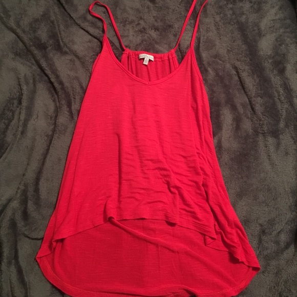 Red tank - Picture 3 of 5