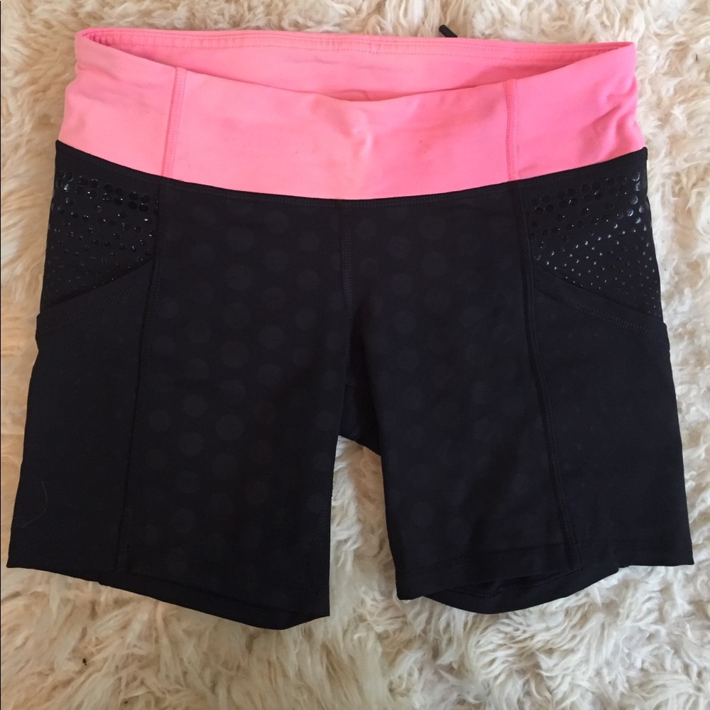 Lulu Lemon black and Neon pink spandex shorts Sz 6