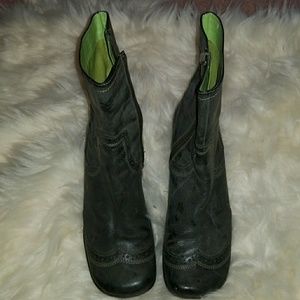 Stylish short heeled boots