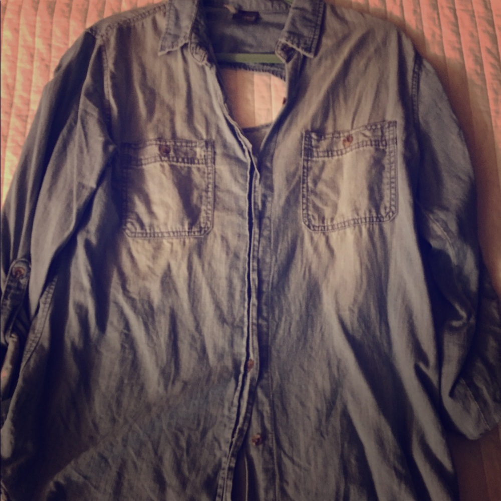 Urban outfitters chambray top size large